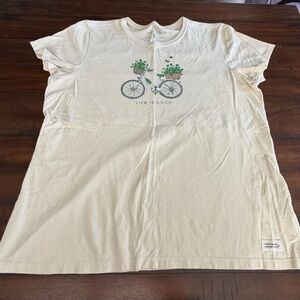Life is Good Bicycle Graphic Tee XL Cream Clover Shirt